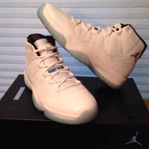 Columbia 11's DEADSTOCK